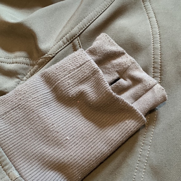 Lululemon lined hooded nylon jacket - Picture 3 of 10